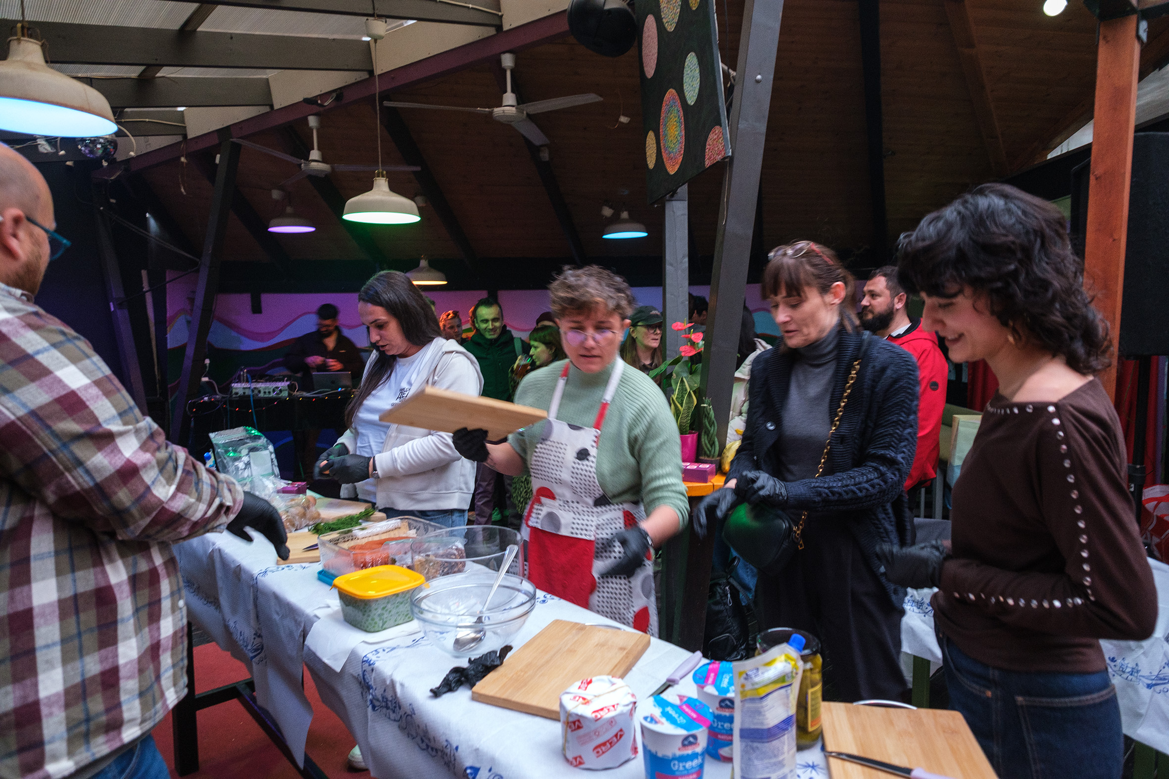 Солидарност на дело, успешен базар со заедницата